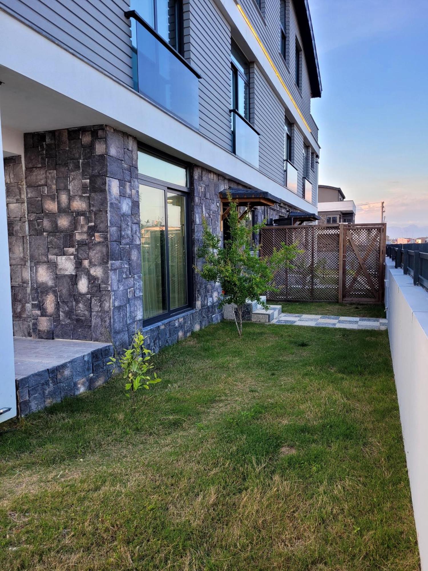 Oldskool Villas Close To Lara Beach Antalya Kamer foto